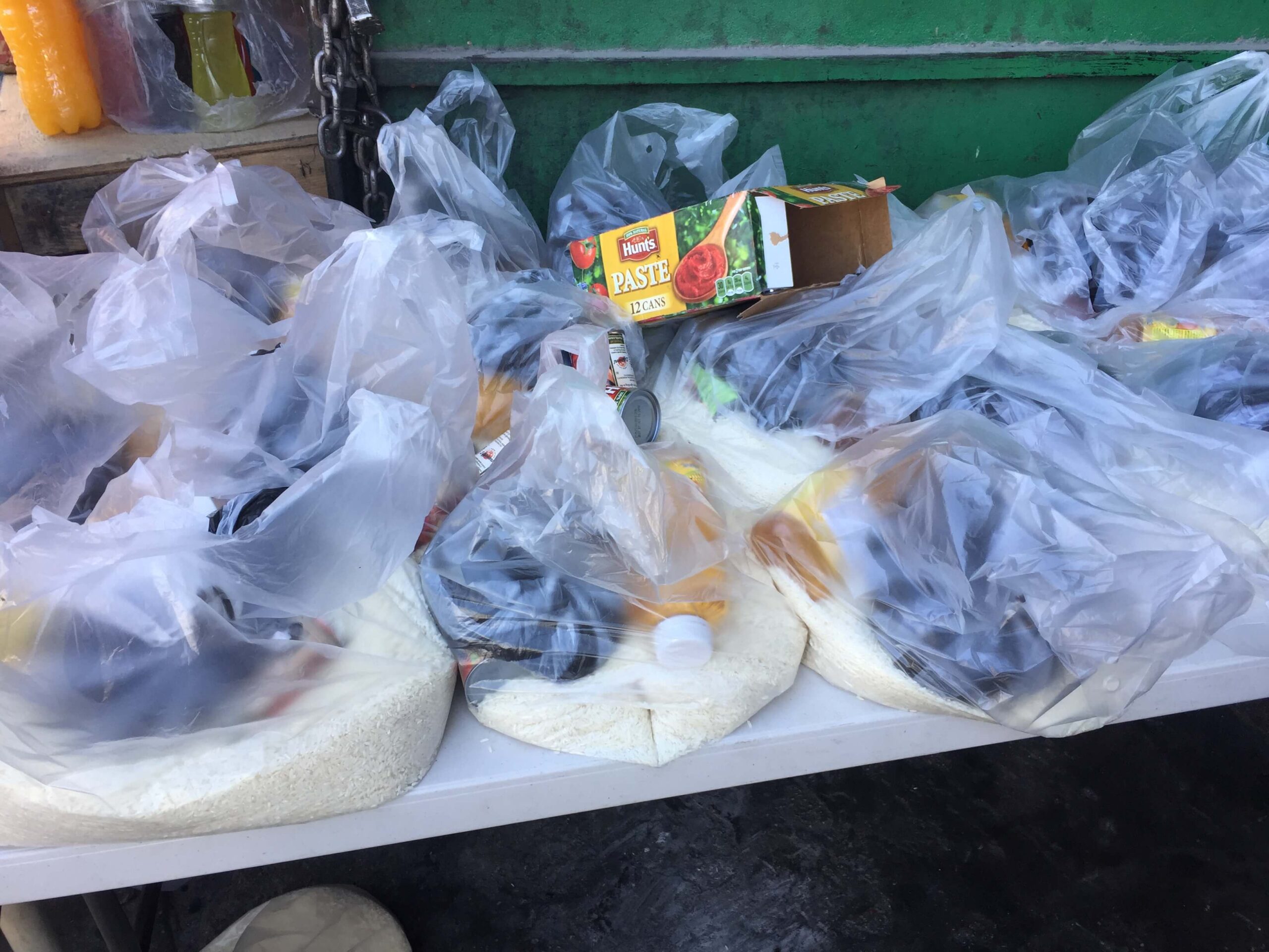 Food Distribution Haiti - Earthquake (2)