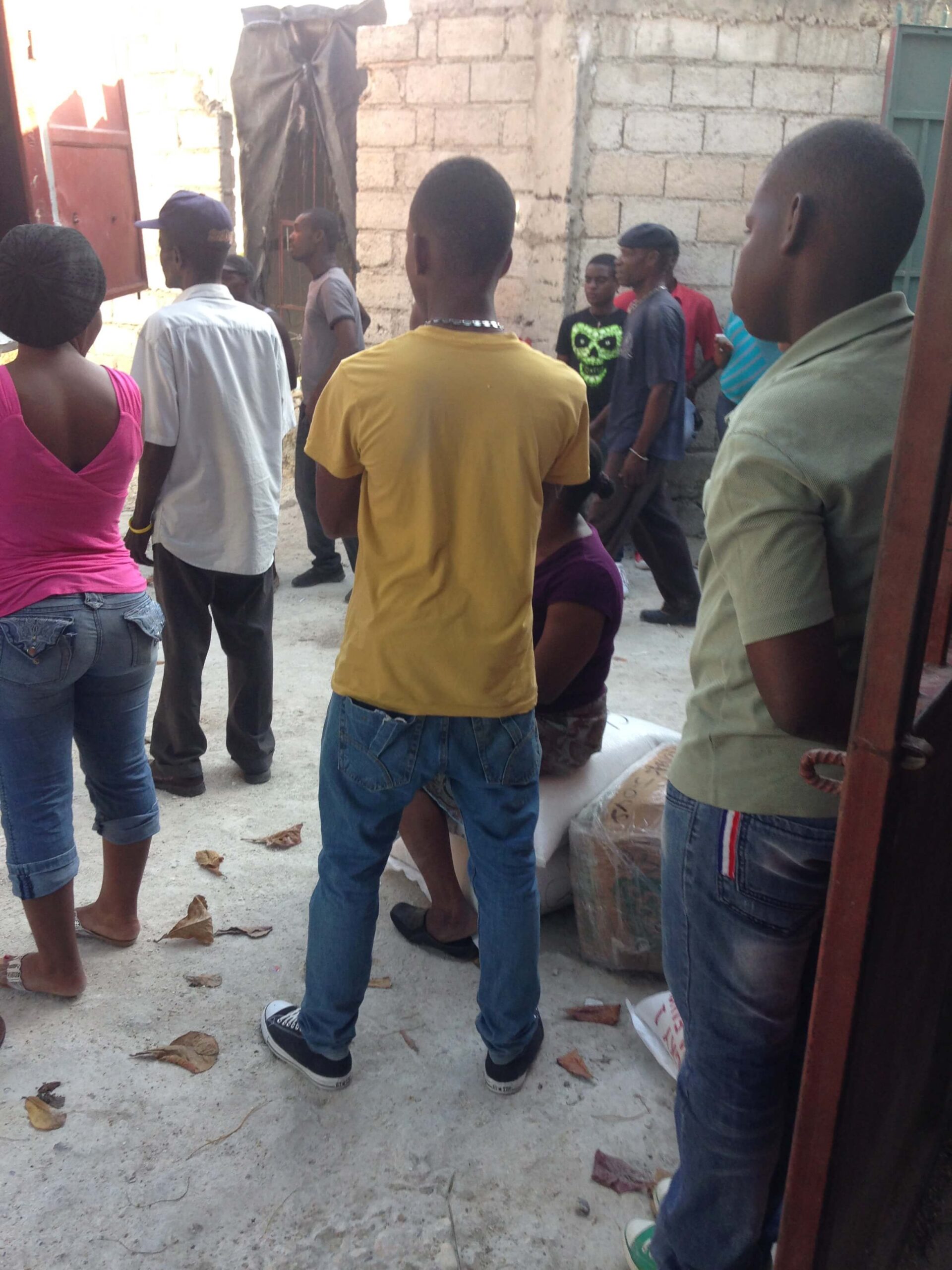 Food Distribution Haiti - Earthquake (6)